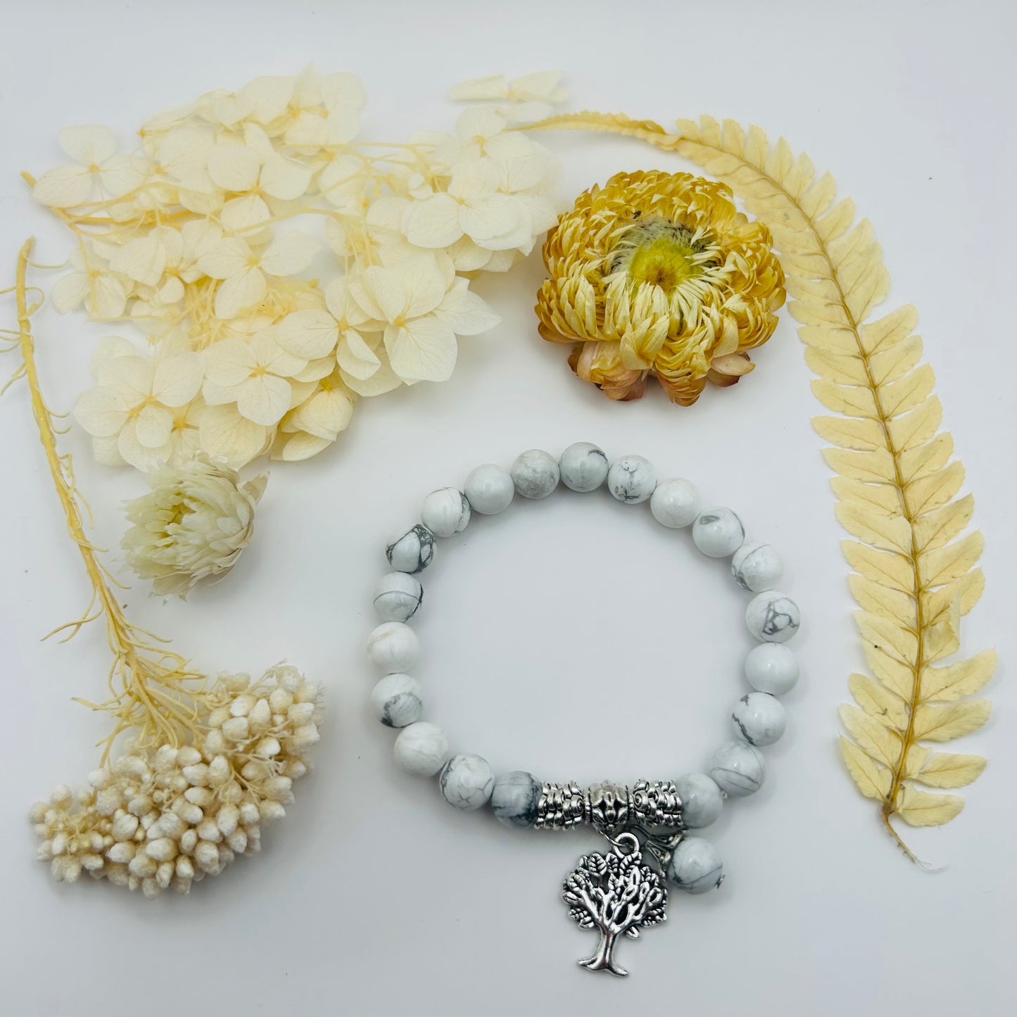 Howlite Bracelet (8 mm)