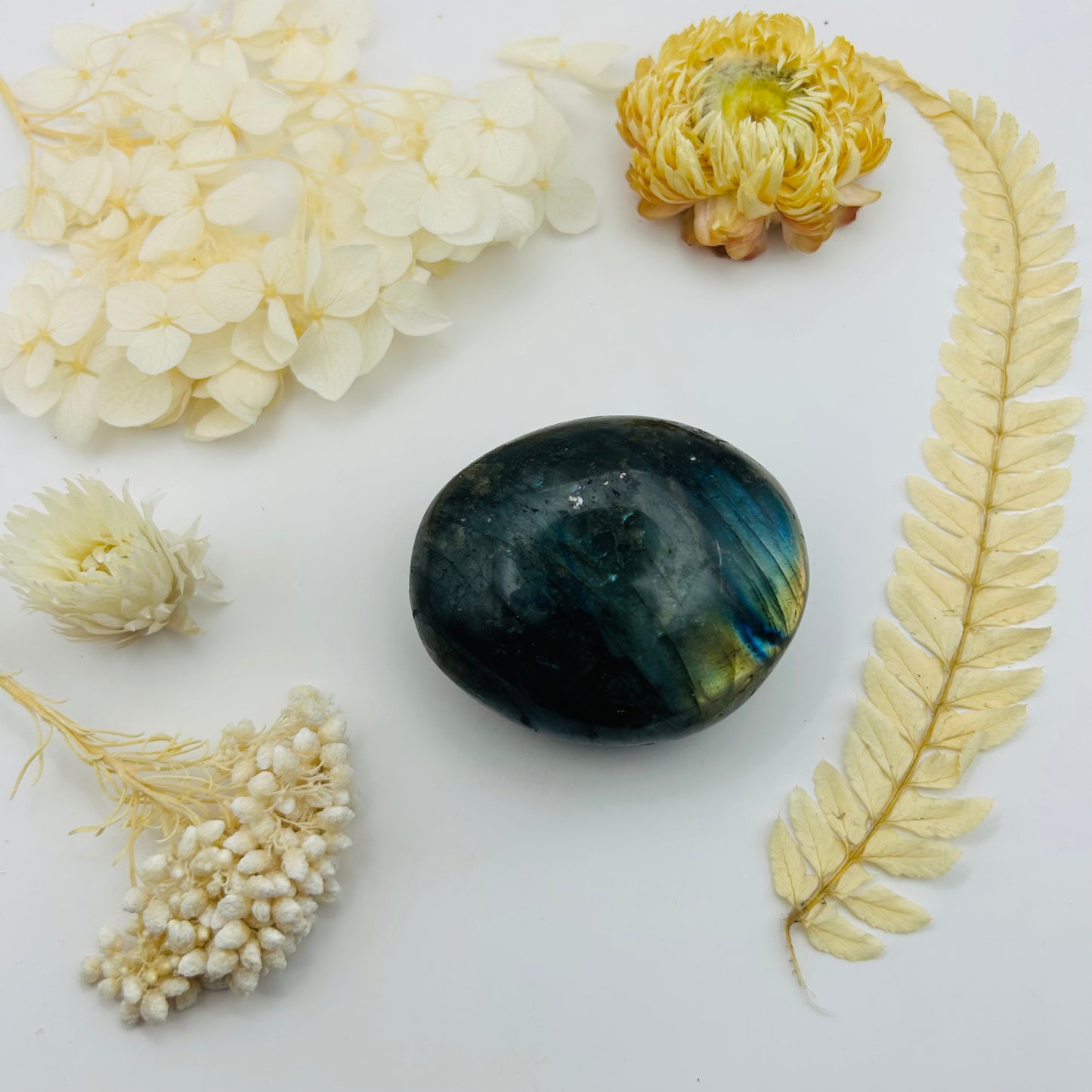 Labradorite pebble (large) 