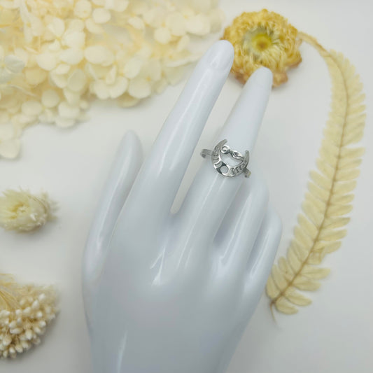 Moon Goddess Ring (Silver)