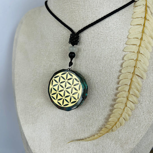 Necklace with 7 Chakras and Flower of Life pendant