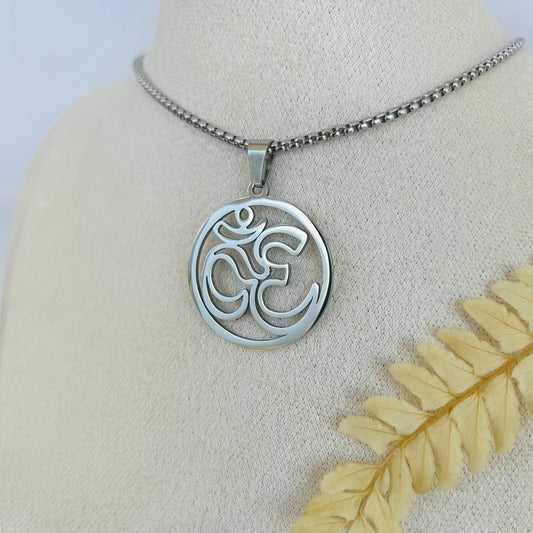 OM Necklace (Silver)
