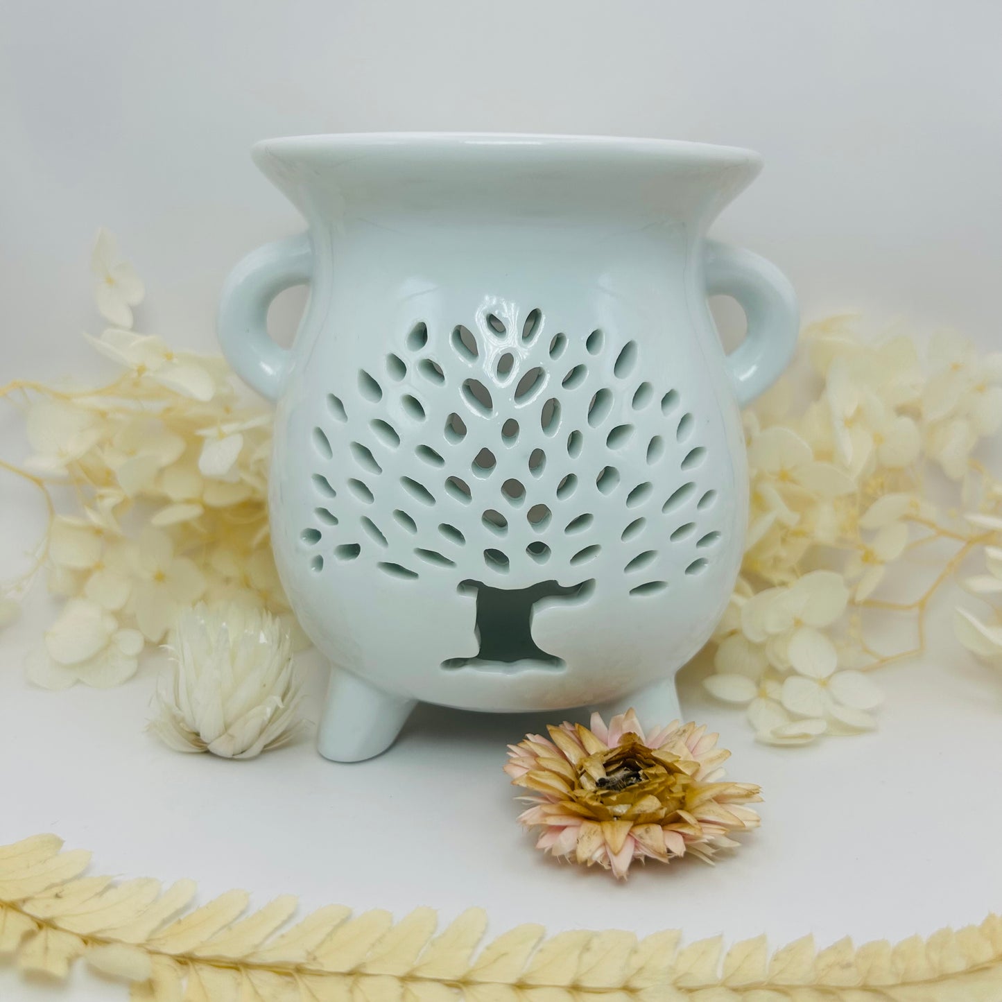 Oil burner with Tree of Life (white)