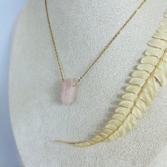 Rose Quartz Pendant Necklace (Gold)