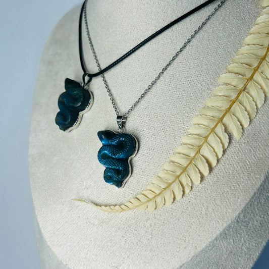 AA+ Labradorite Snake Pendant