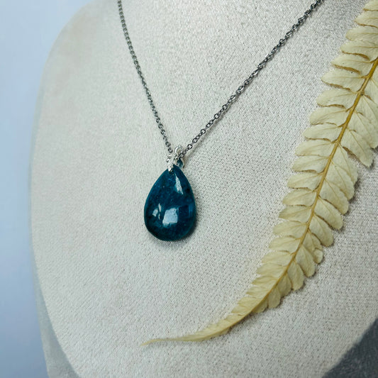 Apatite Pendant (AA)