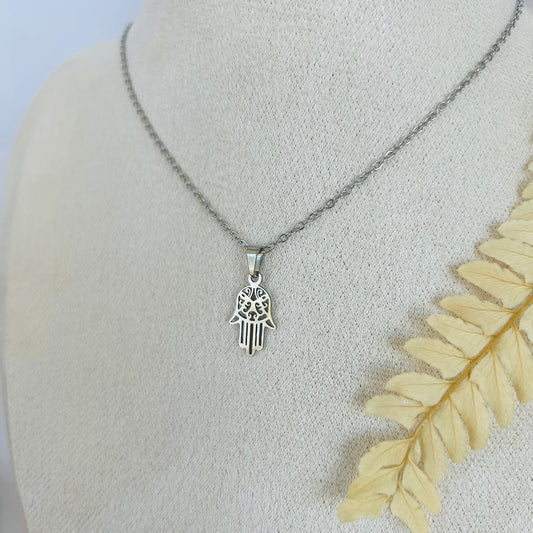 Hand of Fatima Necklace (silver)