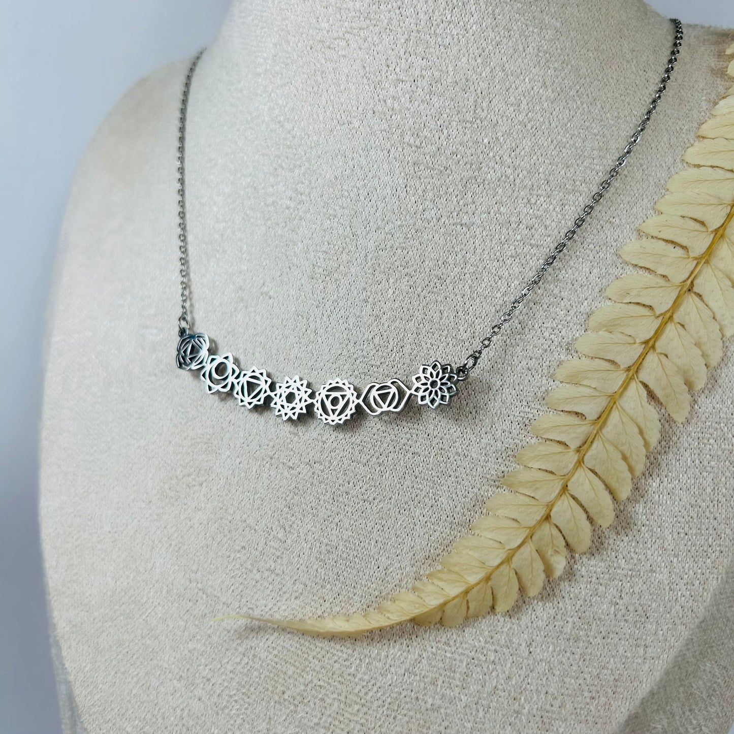 7 Chakra Necklace (Silver)