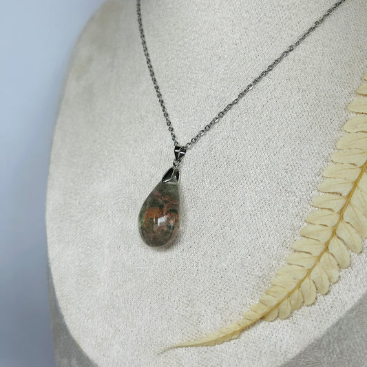 Lodolite Quartz Pendant