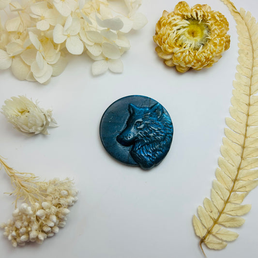 AA+ Labradorite Wolf Head