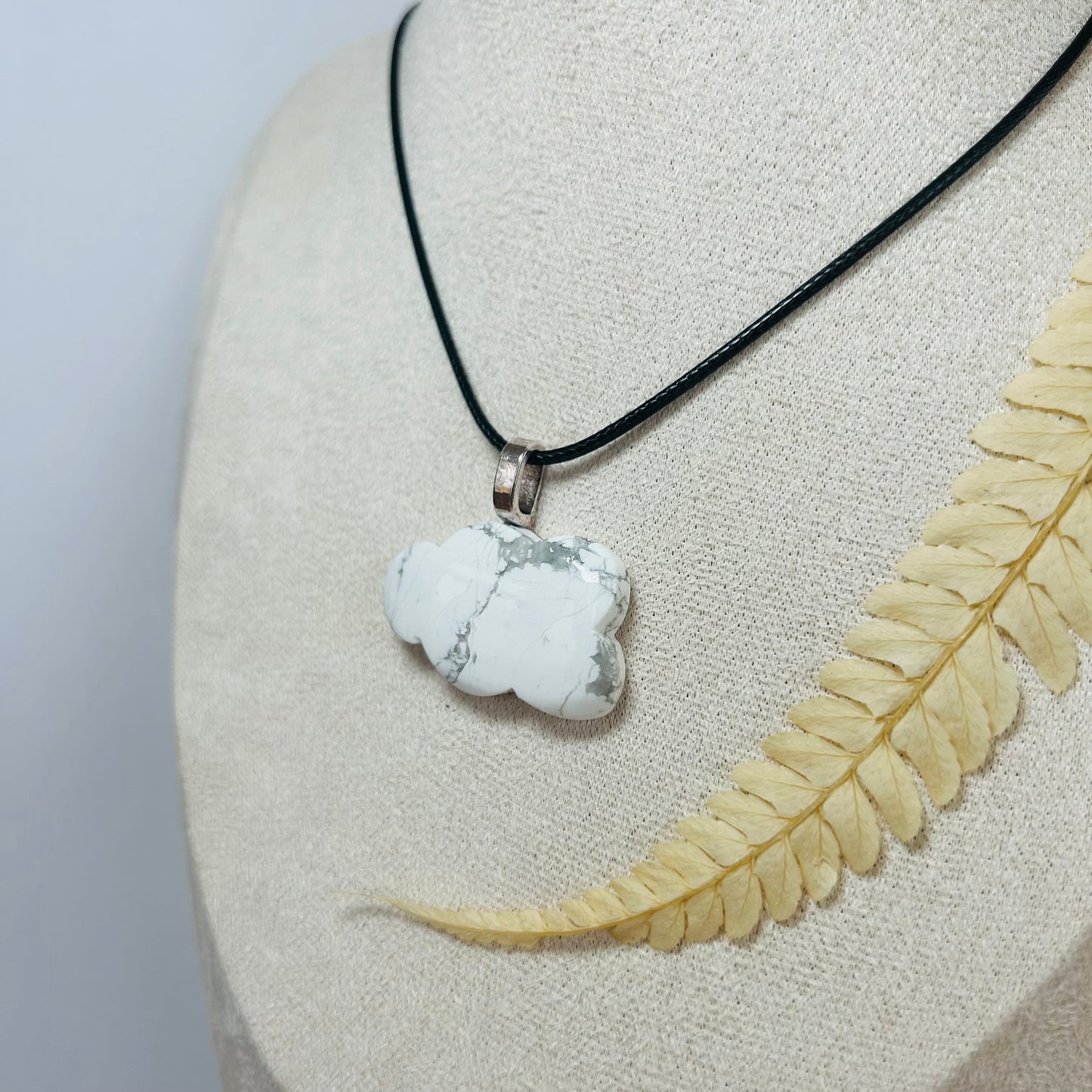 Pendentif Howlite (Nuage)