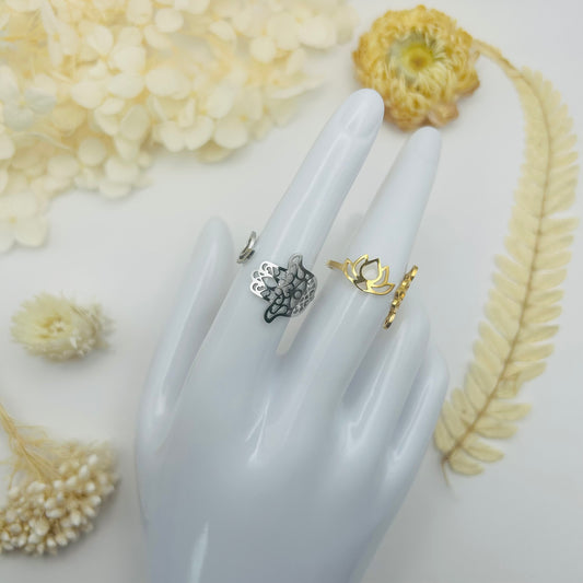 Hand of Fatima and Lotus Ring (gold)