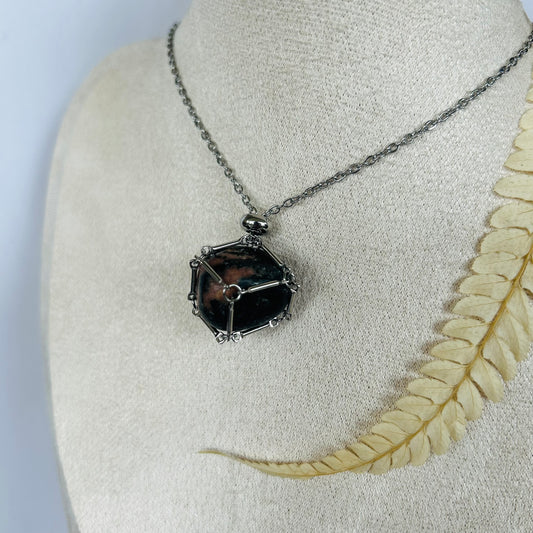 Natural stone necklace (silver)