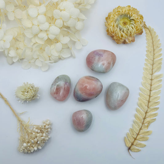 Morganite sur Albite A