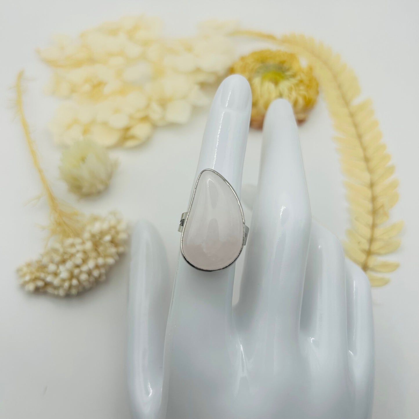 Rose Quartz Silver Ring (TR)